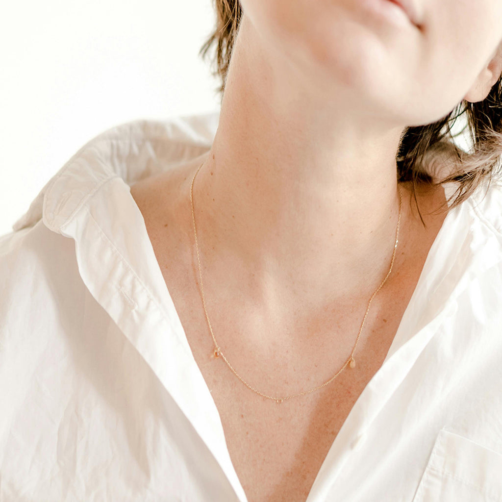 How to firm up the skin on your neck and décolleté? Tips and tricks